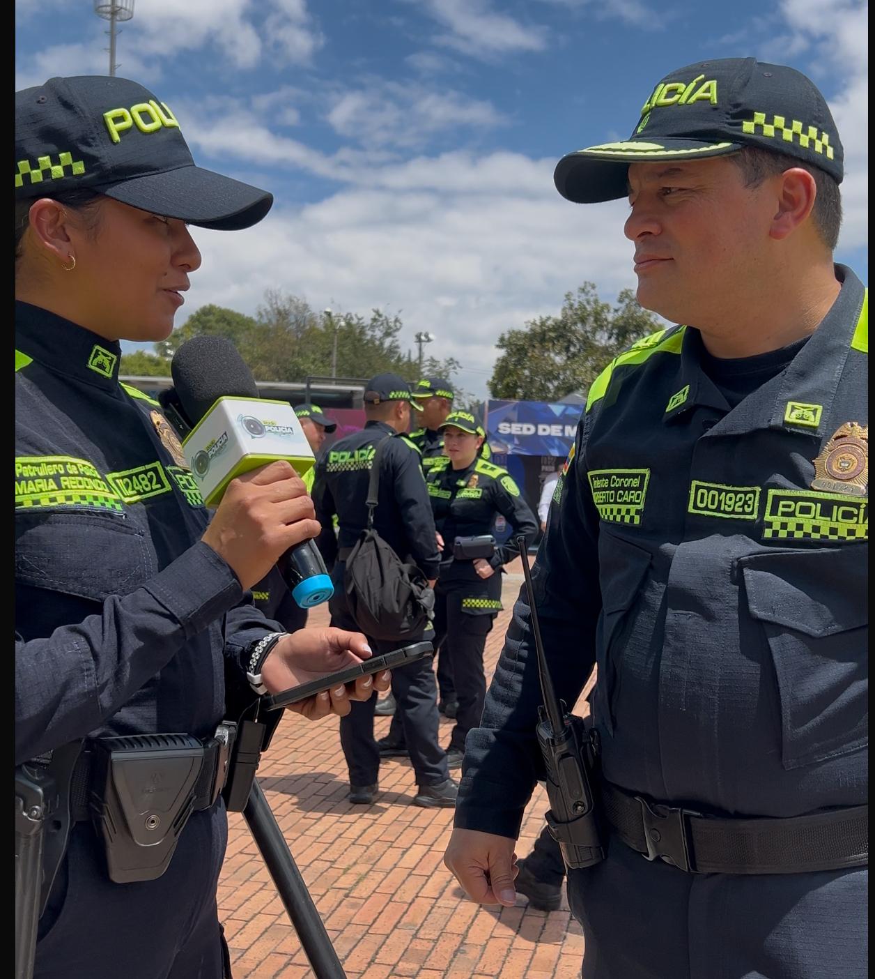 Funcionarios de radio polic&iacute;a