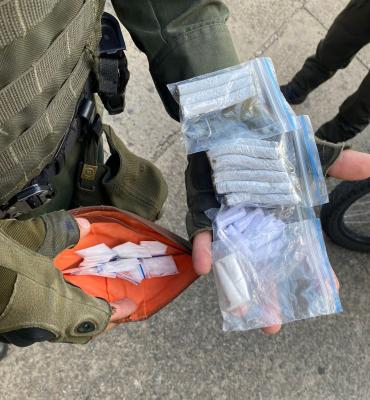 Dos adolescentes aprehendidos por tráfico local de estupefacientes