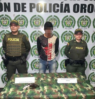 Capturado con un revólver calibre 38 mm