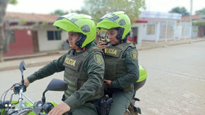 Policía patrullando