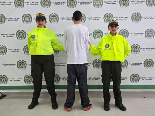 Esta persona hacía caer a las mujeres de sus motocicletas por hurtarles sus pertenencias  