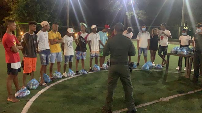 En Arjona coadyuvamos a que jóvenes en riesgo entregaran sus armas y firmaron un pacto por la paz