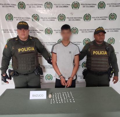 Capturado con "base coca"