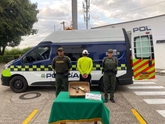 Capturado un hombre por porte ilegal de armas en Floridablanca 