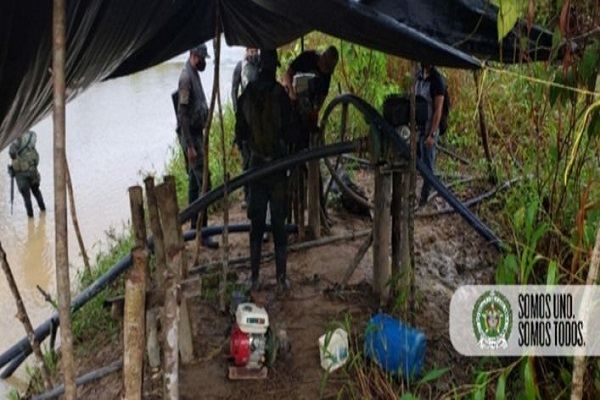 Incautamos motores y retroexcavadora en el corregimiento Guayabal