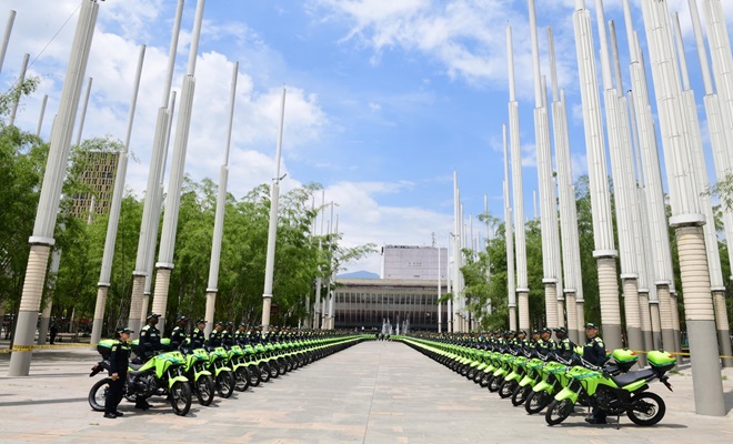 142 motocicletas policiales que entrega la alcaldia de Medellín 