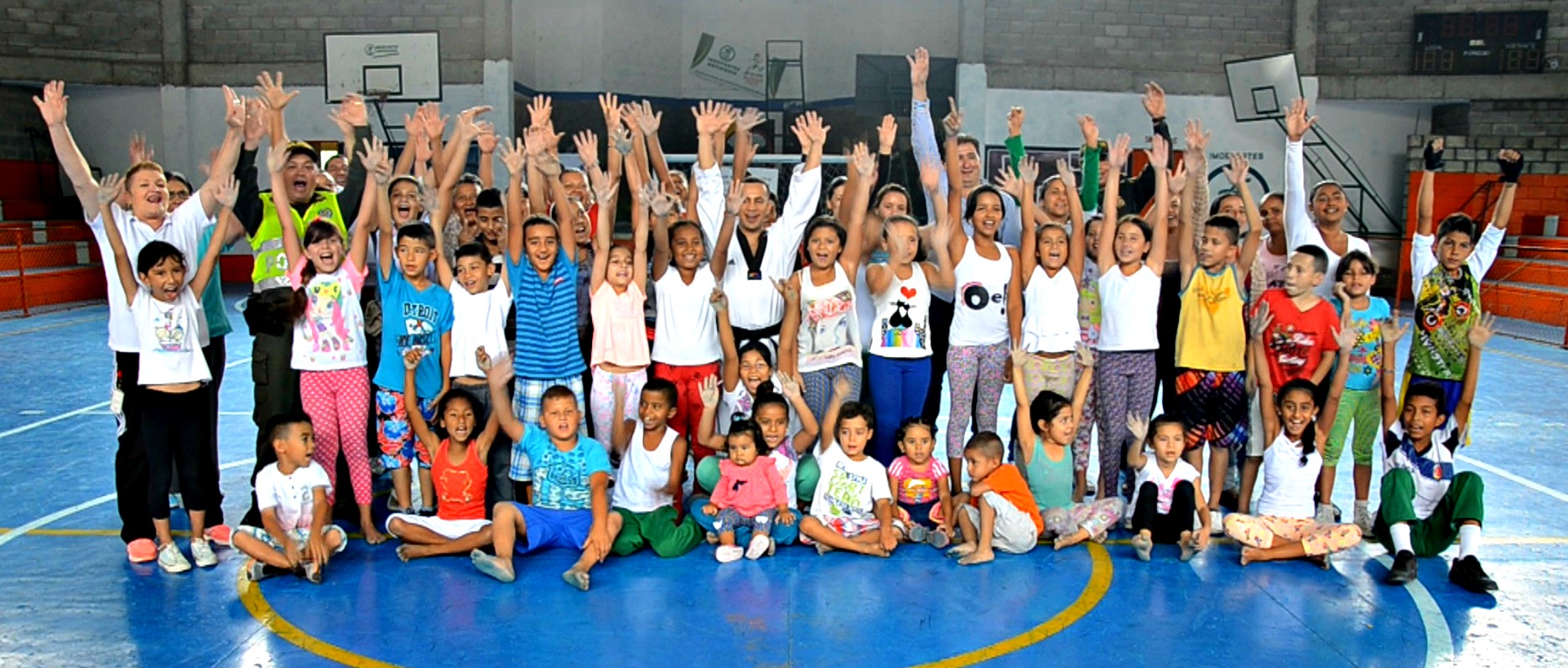 El-policía-que-deja-el-uniforme-cada-viernes-para-convertirse-en-taekwondista-1