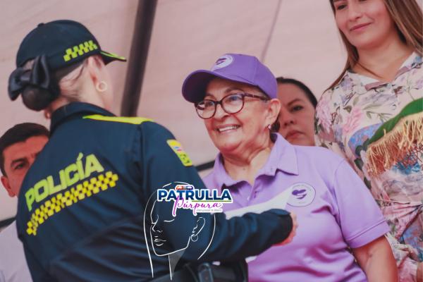 Con el liderazgo de la Policía Nacional adelanta la 1era Feria de Emprendimiento Púrpura en la capital del Tolima.