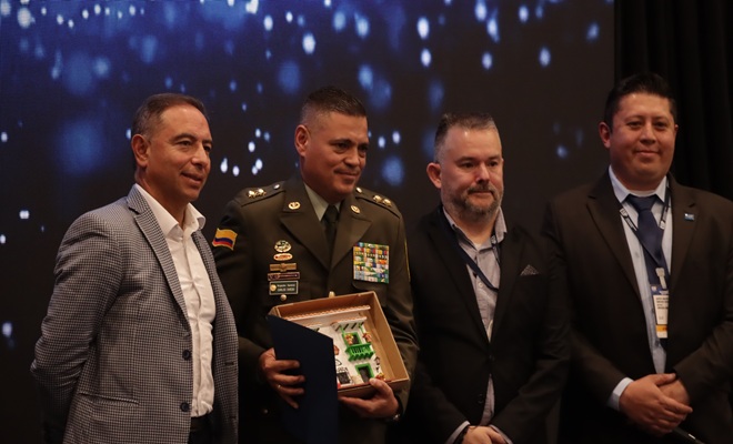 Homenaje a funcionarios destacados de la Policía Nacional: Vocación, valor y compromiso al servicio de Colombia
