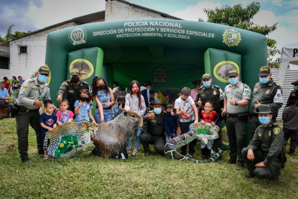 Acercamiento de la Policía con la comunidad