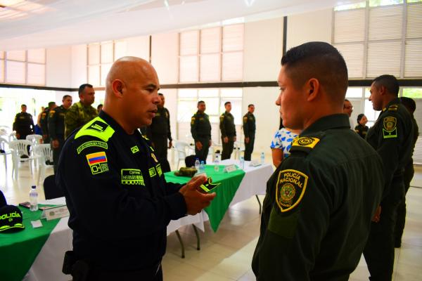En la capital de la esperanza entregamos ‘Distinciones’ a nuestros patrulleros por sus años al servicio de la Policía Nacional
