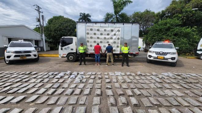 En un camión incautamos 1.500 kilogramos de marihuana en la vía Girardot - Bogotá