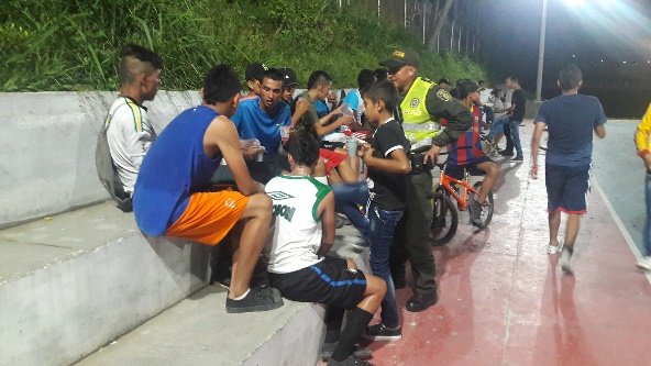 Se realiza un campeonato relámpago de microfútbol.