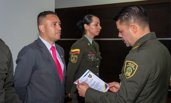 Reconocimiento al mejor no uniformado de la ESJIM del año 2025