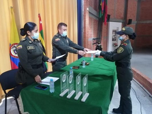 51_mujeres_fortalecerán_el_pie_de_fuerza_de_la_policía_en_Santander_2