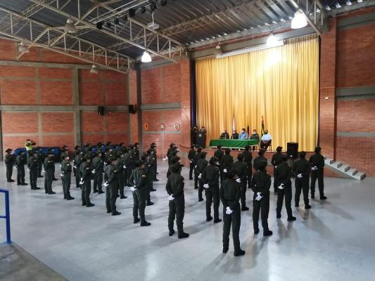 51_mujeres_fortalecerán_el_pie_de_fuerza_de_la_policía_en_Santander_3