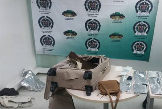 Capturada mujer de 24 años de edad con cocaína en su equipaje en el aeropuerto Ernesto Cortissoz de Barranquilla 