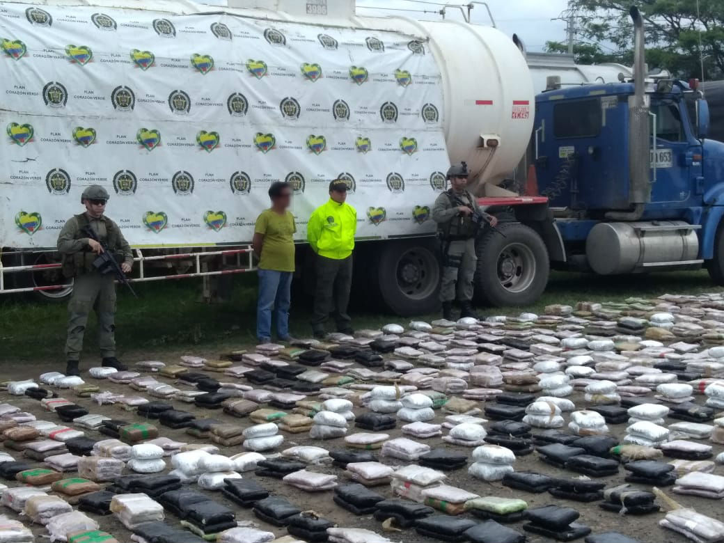 Incautamos 668 kilos de marihuana creepy ocultos en uncamión