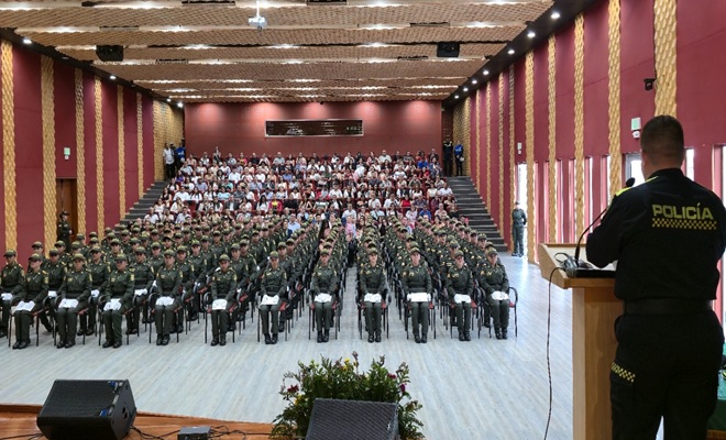 77 mujeres y 39 hombres inician su servicio con compromiso y disciplina en Manizales