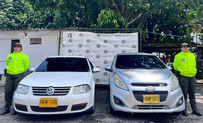 La Policía Nacional interceptó dos vehículos particulares en el Peaje Naranjal y fueron inmovilizados con fines de comiso, teniendo en cuenta su presunta participación en cinco casos de hurto.