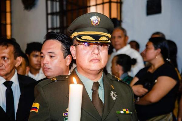 A lo largo de su carrera, ha sido distinguido por su capacidad para enfrentar los retos más complejos con valentía y precisión