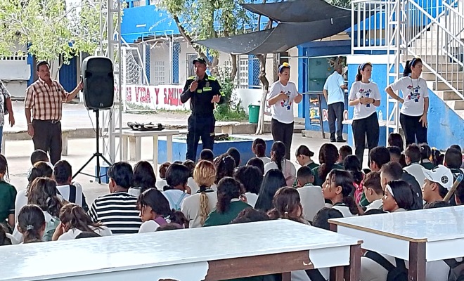 Con acciones preventivas, la Policía Metropolitana protege a niños y adolescentes del maltrato y la violencia sexual en las aulas.