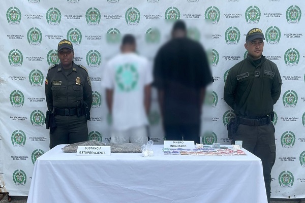 Aprehendidos dos adolescentes en flagrancia con estupefacientes