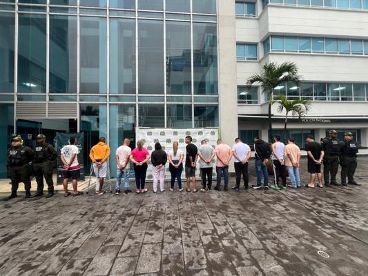 Extorsionaban en galería Santa Elena