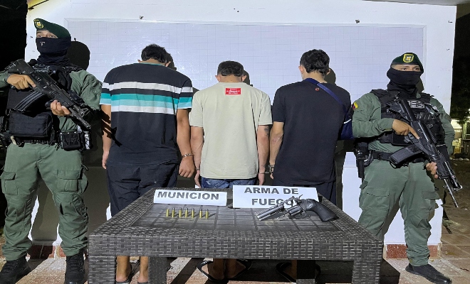 En el procedimiento se logr&oacute; la incautaci&oacute;n de un arma de fuego. 