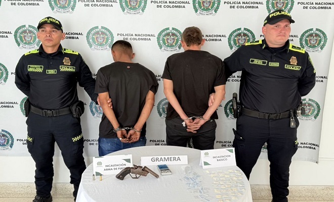 Dos personas provenientes de Antioquia fueron capturadas en operativos de registro y allanamiento. Uno de ellos estaría vinculado con un homicidio ocurrido en mayo de 2025.