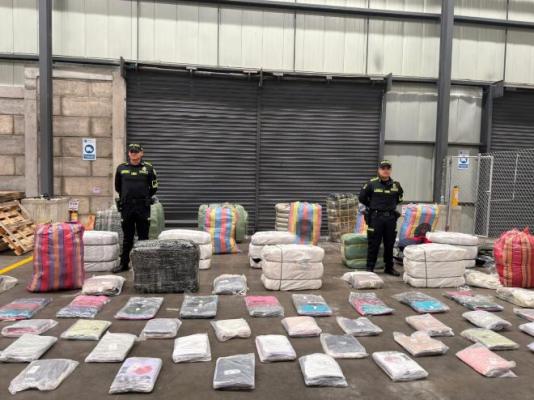 Continuamos combatiendo el contrabando en el punto móvil de control aduanero de la Uribe