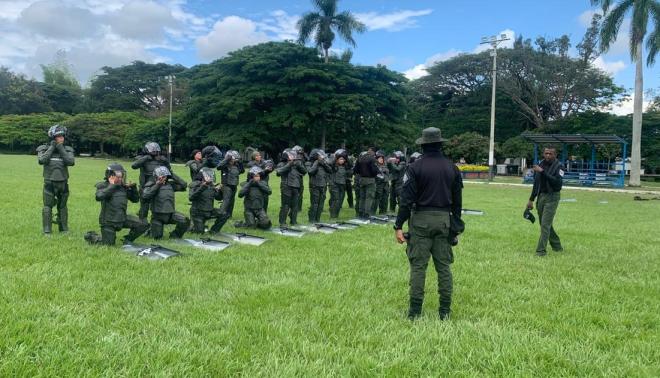 Seminario para el Servicio de Manifestaci&oacute;n y Control de Disturbios para la Seguridad Ciudadana