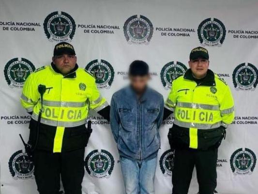 Capturado en flagrancia: delincuente sorprendido mientras hurtaba con arma blanca en Las Cuadras