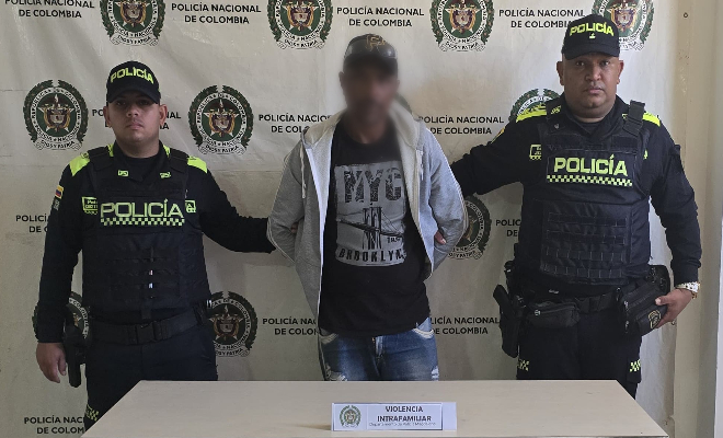 Capturado hombre de 46 años por agredir físicamente a su pareja sentimental y a su hijastra. 