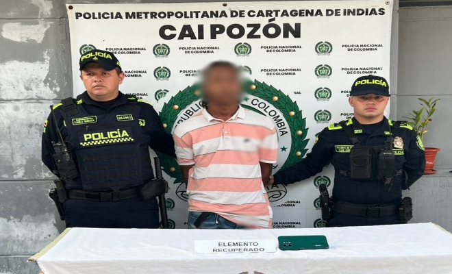 Dos polic&iacute;as, un capturado por el delito de hurto y elementos incautados