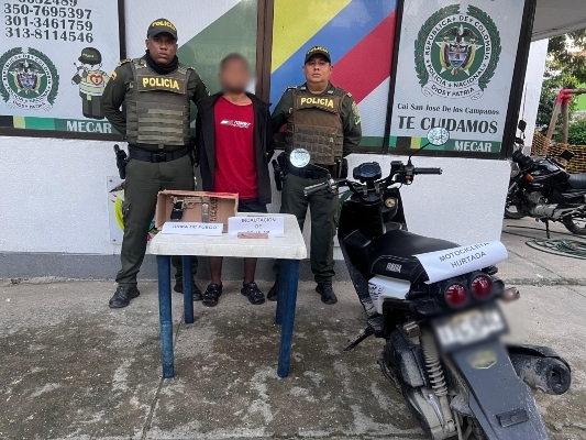 En persecución, capturado un sujeto con una pistola de nueve milímetros y una motocicleta hurtada en San José de los Campanos