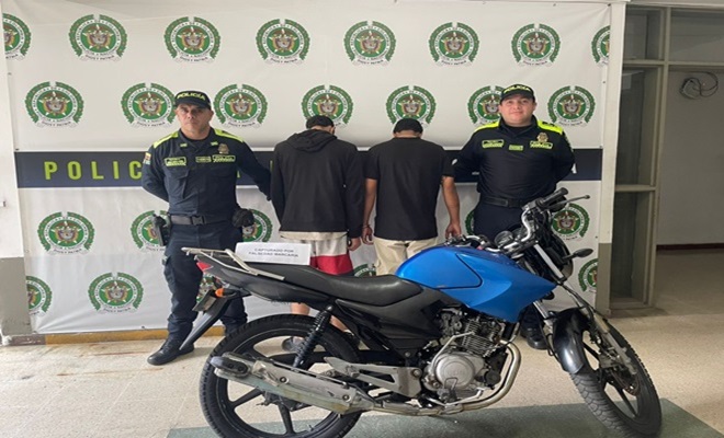 Capturados por el delito de falsedad marcaría.