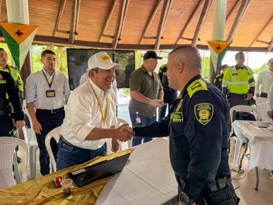 Compromiso único para asegurar que las elecciones se desarrollen en un ambiente libre
