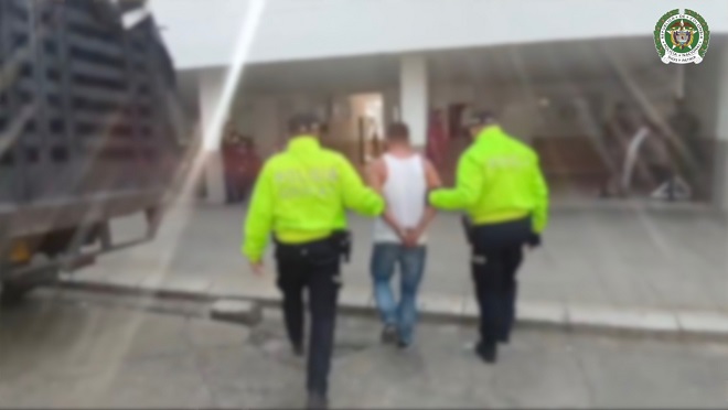 Conducción del capturado en Cimitarra