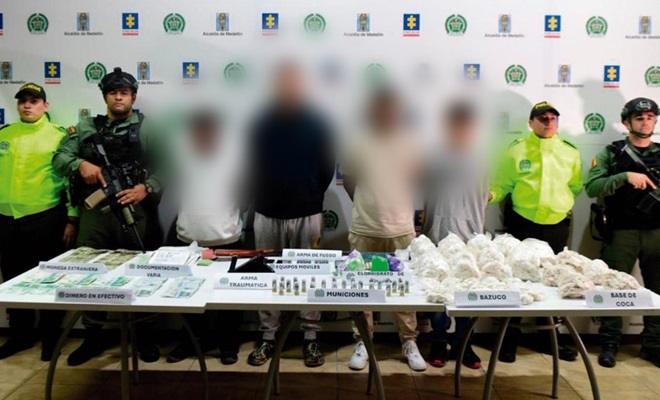 Cuatro capturados en las comuna 9 y 8