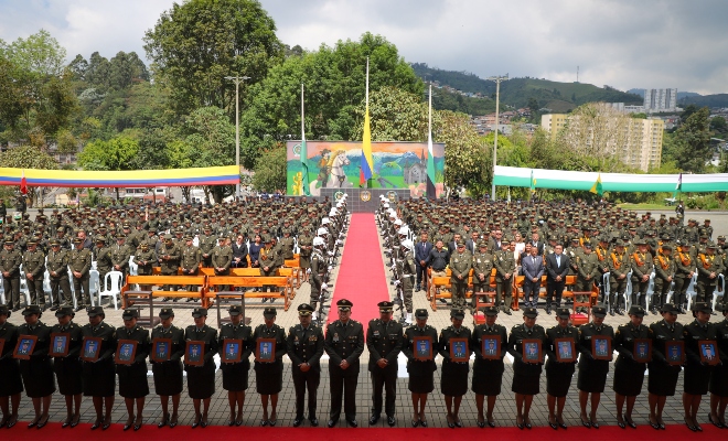 Homenaje a la memoria de los 22 héroes caídos