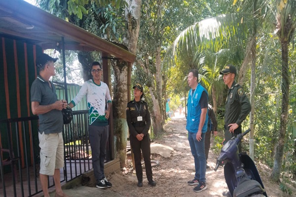 Dialogando con la comunidad-