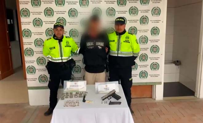 Dos capturados por porte ilegal de armas de fuego en la comuna 4 de Soacha