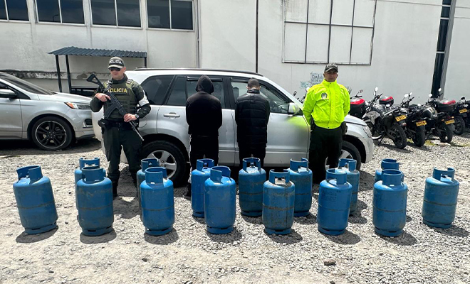 Se logr&oacute; la captura en flagrancia de dos personas por el delito de favorecimiento y facilitaci&oacute;n del contrabando de hidrocarburos.