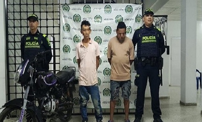 Dos personas capturadas por hurto y motocicleta recuperada