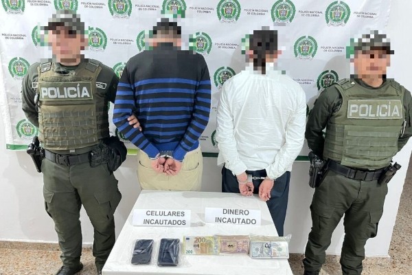 Dos polic&iacute;as y Dos personas capturadas por lavado de activos