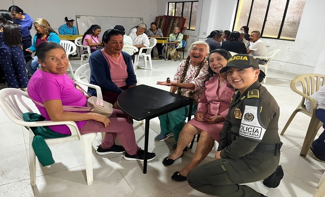 Cuidan a los abuelitos