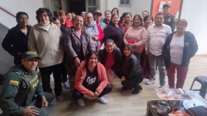 Forman líderes comunitarios en temas de seguridad 