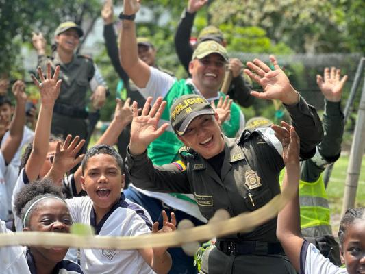 Policía protege el medio ambiente