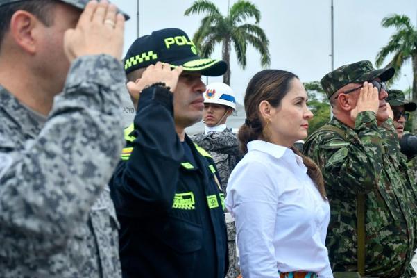 Honrando a quienes han sobrevivido en combate ante grupos al margen de la ley